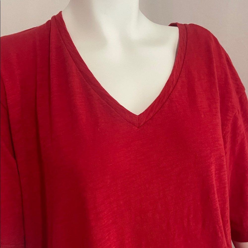 Theory Red Short Sleeve V-Neck Top - Picture 4 of 9